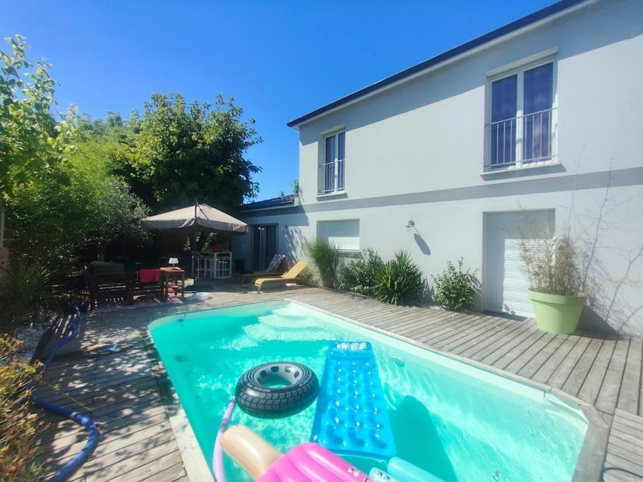 Tiny House Avec Jardin Et Acces Piscine Chauffee Villa แซงต์-เมดาร์-ออง-ชาลส์ ภายนอก รูปภาพ