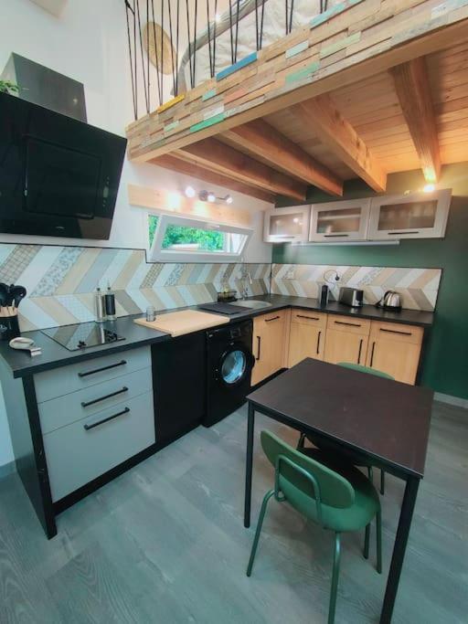Tiny House Avec Jardin Et Acces Piscine Chauffee Villa แซงต์-เมดาร์-ออง-ชาลส์ ภายนอก รูปภาพ